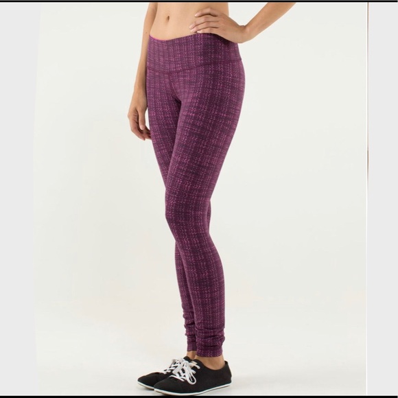 Lululemon ‘Wunder Under’ in Ziggy Wee August Glo - Picture 3 of 6